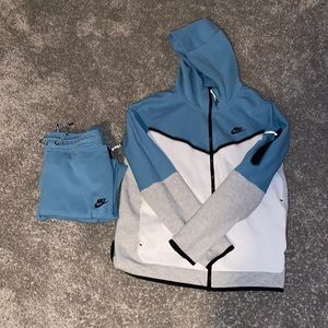 Nike Sportswear Tech Fleece (Blue, White, Gray)